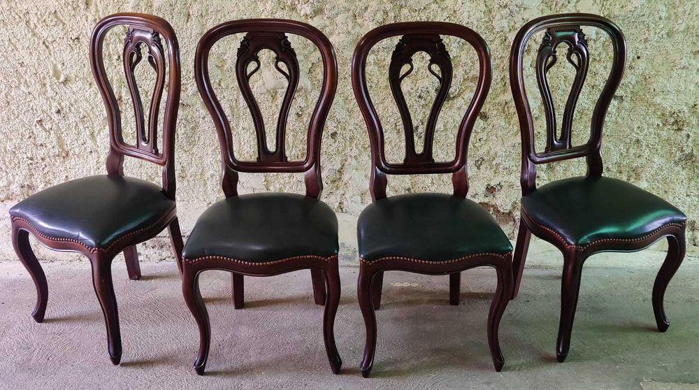 Conjunto de 8 Cadeiras em Madeira Maciça e Pele Genuína
