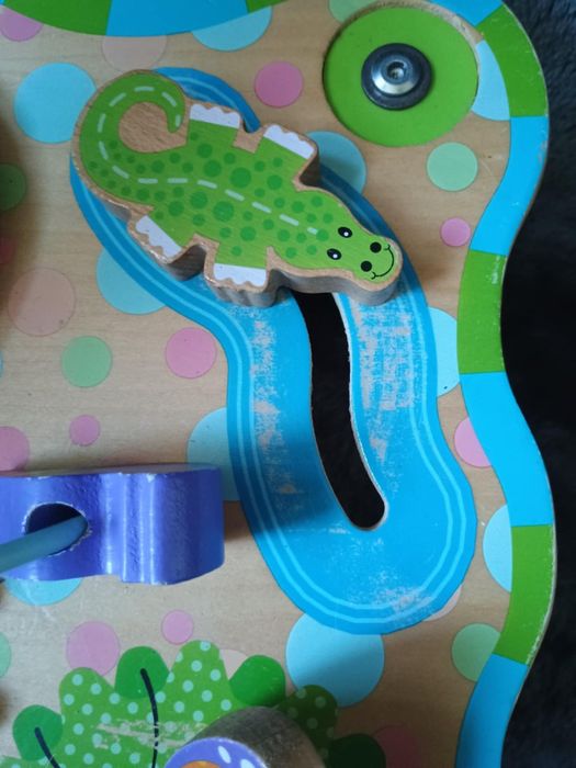 Drewniany stolik edukacyjny. Melissa & doug