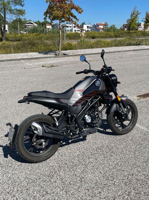 Benelli Leoncino 125cc