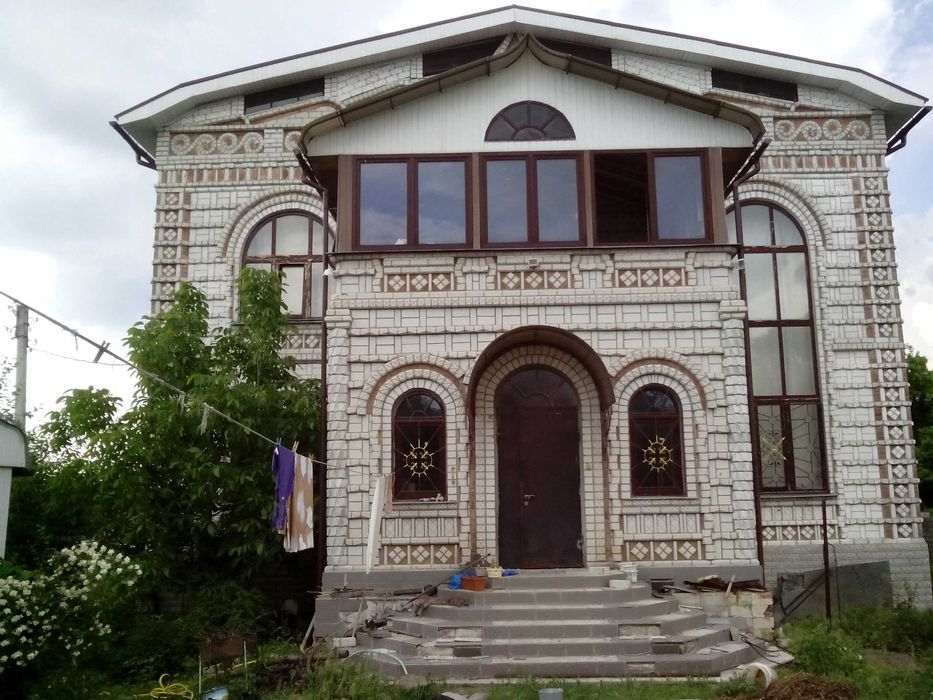 Срочно продам элитный 2х этажный дом 600м2  возле м. Барабашова