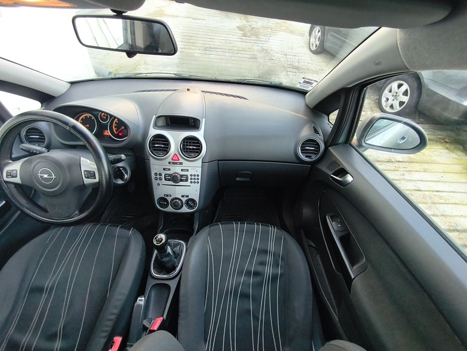 Opel corsa 1.2 16v