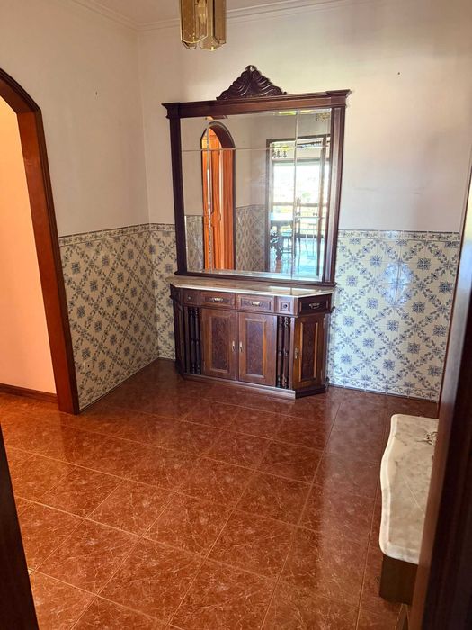 Apartamento T3 com garagem e arrumos – Coimbra Eiras