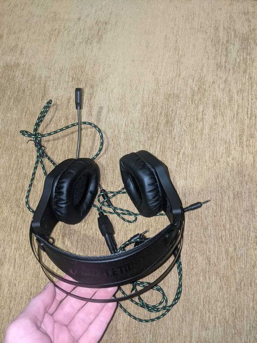 Нові геймерські навушники з мікрофоном