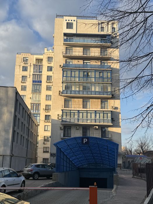 Аренда крытый паркинг в центре Одессы.