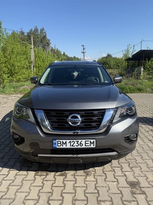 Продам Nissan pathfinber 2019