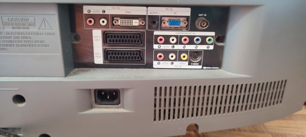 Tv Samsung usada mas a funcionar