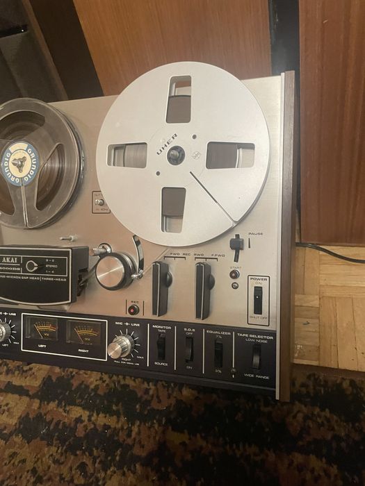 Magnetofo Akai 4000 DB
