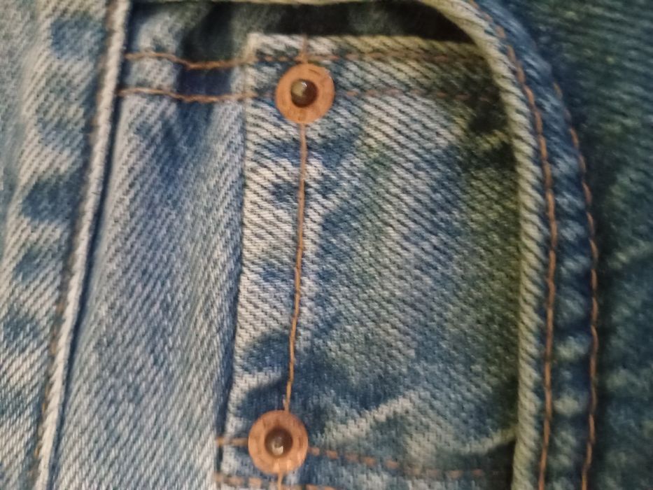 Продам нові  джинси Levi's 30/32
