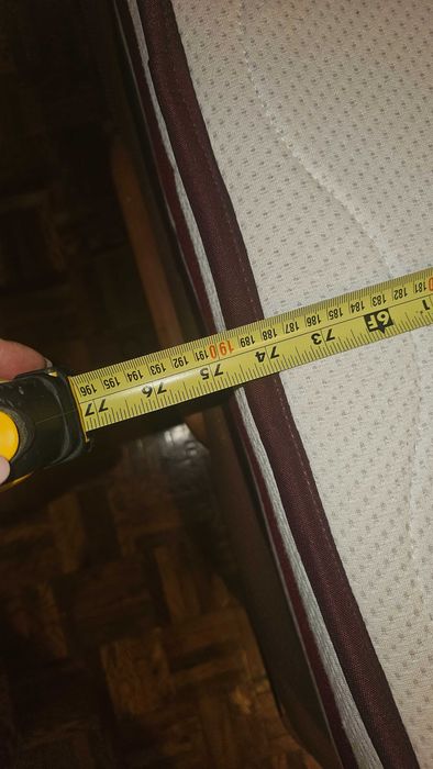 Cama solteiro ,em bom estado,pouco uso de crianca