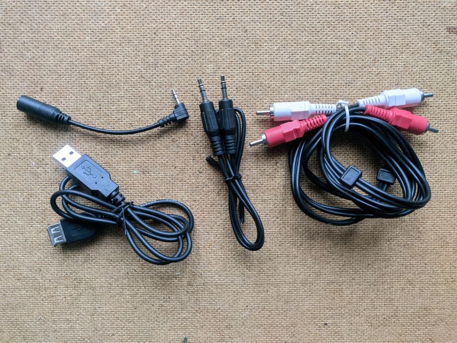 Шнуры разны,переходники для аудио техники.