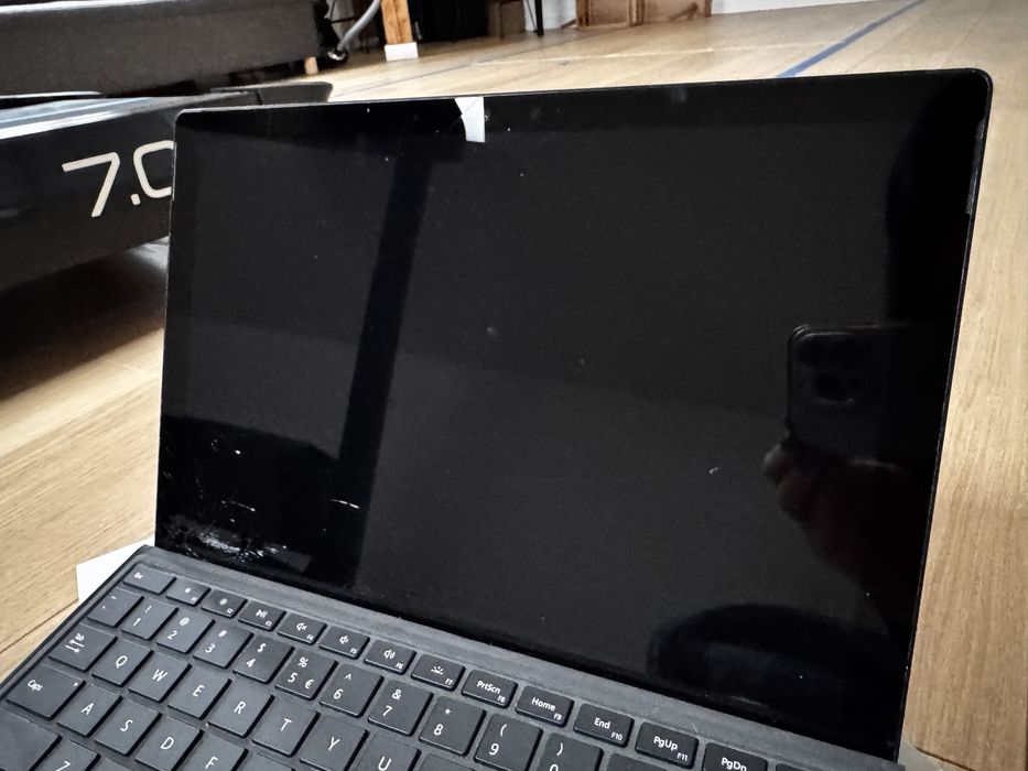 Laptop mictrosoft pro7