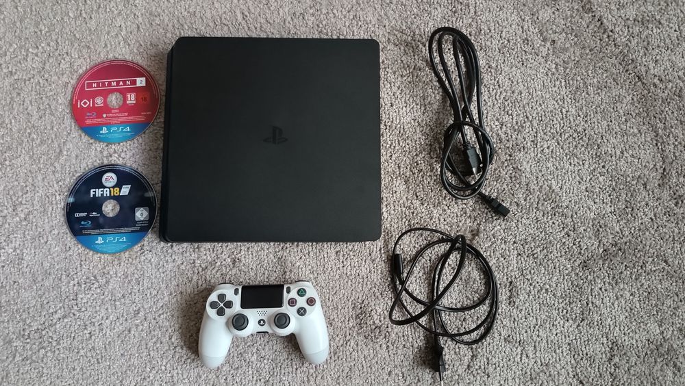 PlayStation 4 slim/ 1Tb