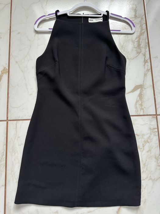 Плаття ZARA. На дівчину