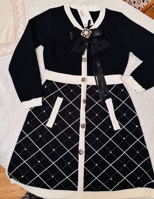 Стильна сукня-кардиган у французькому стилі