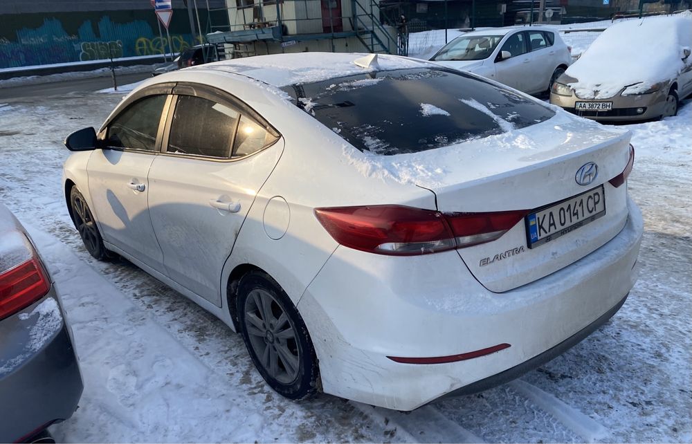 Hyundai 2,0 автомат газ бензин