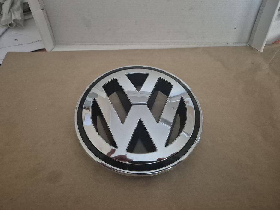 logo emblemat w przód Tiguan Golf  Passat przód śr155mm