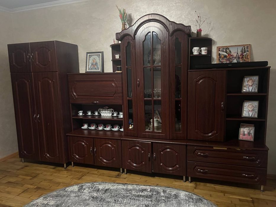 Продам меблеву стінку вітальню