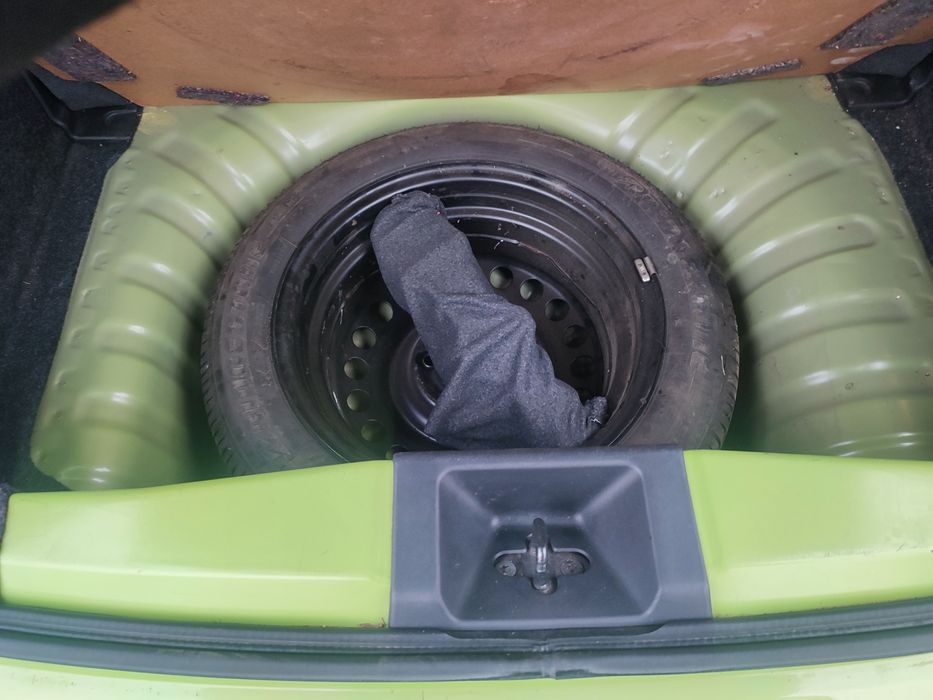 НИССАН МИКРА 2013г АВТОМАТ авто в отличном состоянии.