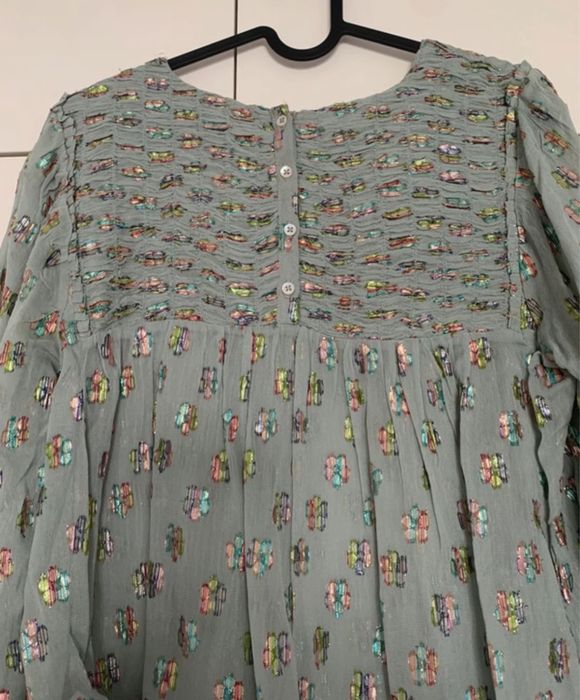 Roupa de festa de mulher