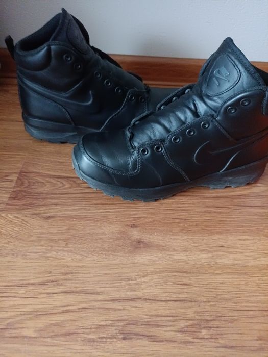 Buty Nike Manoa stan dobry mało używane, trekkingowe