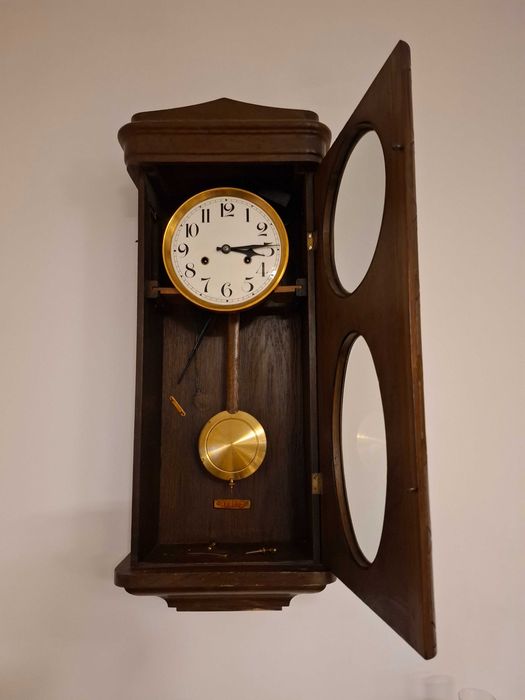 HAU -Zegar kwadransowy, antyk