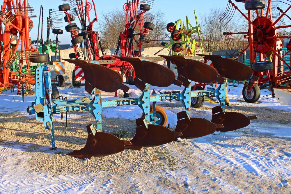 Pług 4 skibowy LEMKEN Opal 110 LEKKI Pług obrotowy 3+1 przedpłużki