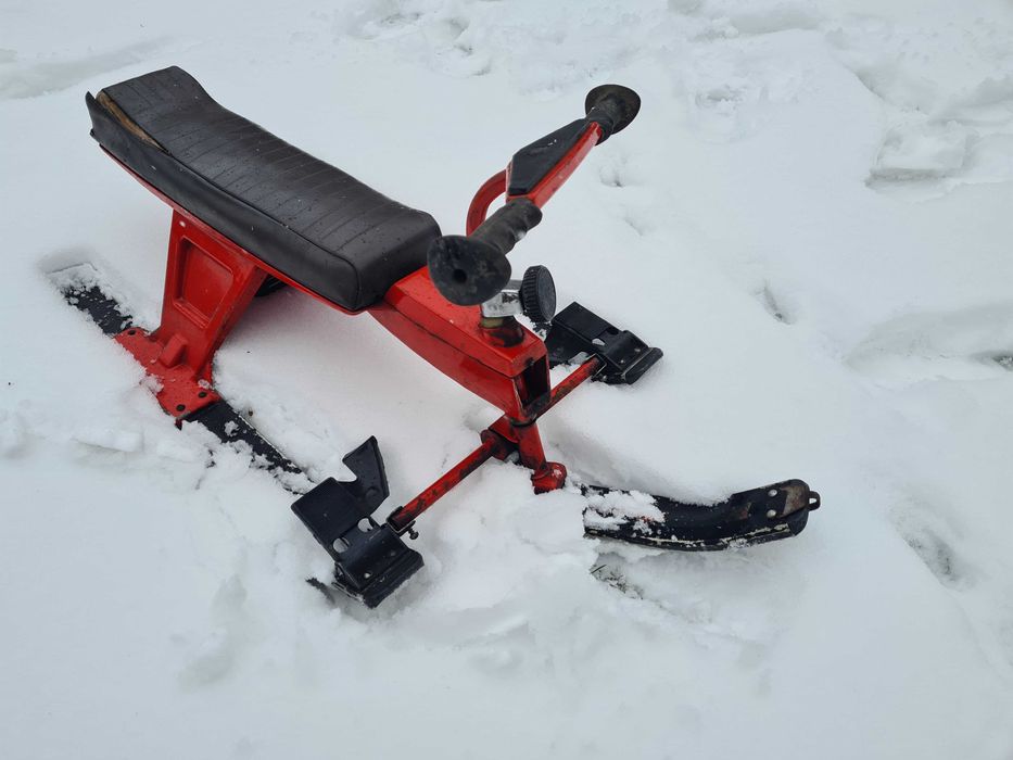 Nartosanki ZSRR PRL stare, solidne