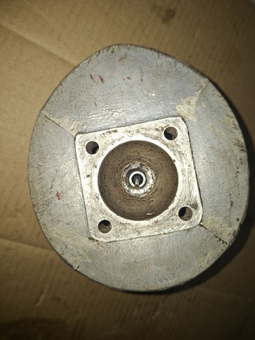 Zmd glowica cylindra wsk 125,wfm stan BARDZO DOBRY