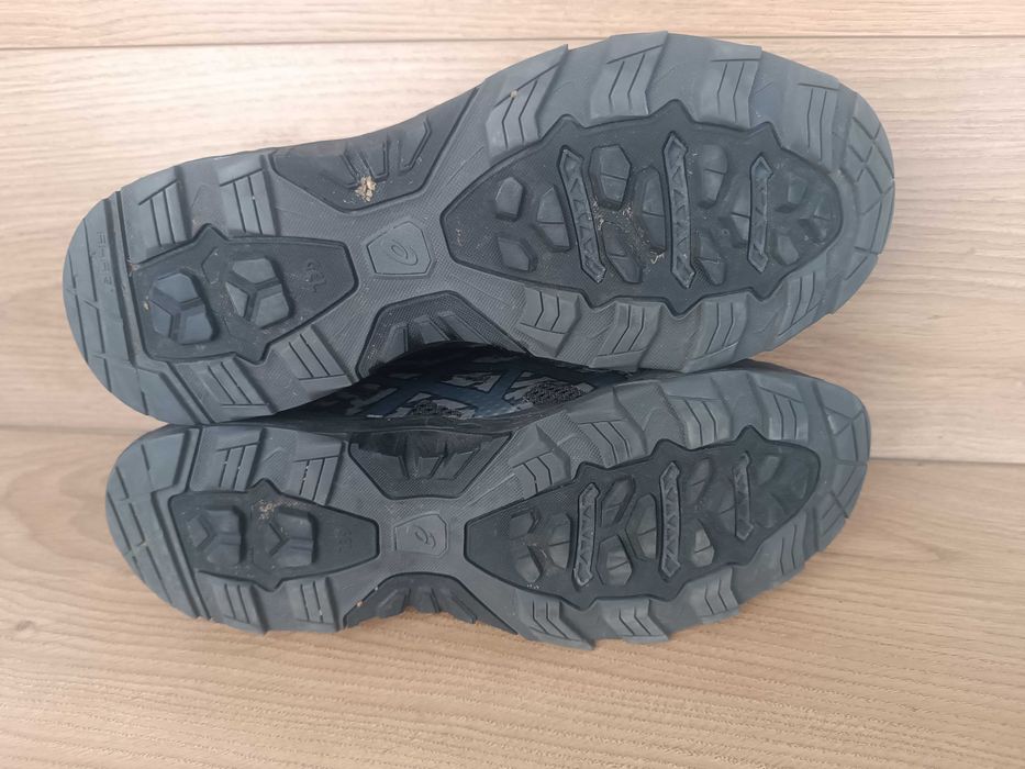 Кроссовки на весну Asics Fujitrabuco Gore tex 42 р 27 см Vietnam идеал