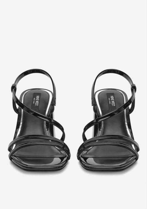 Nowe buty sandalki lakierowane na slupku Nine West