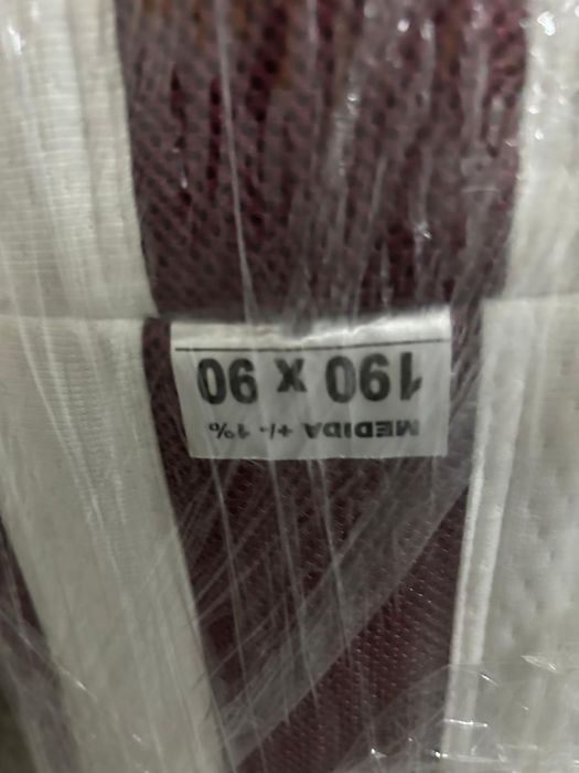 Colchão e estrado como novos, marca Lusocolchão