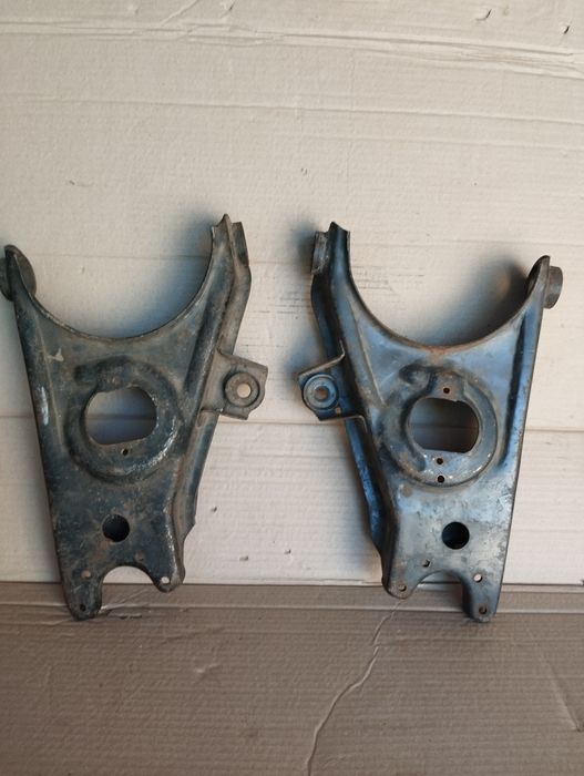 Рычаги передние нижние Москвич 412  новые.