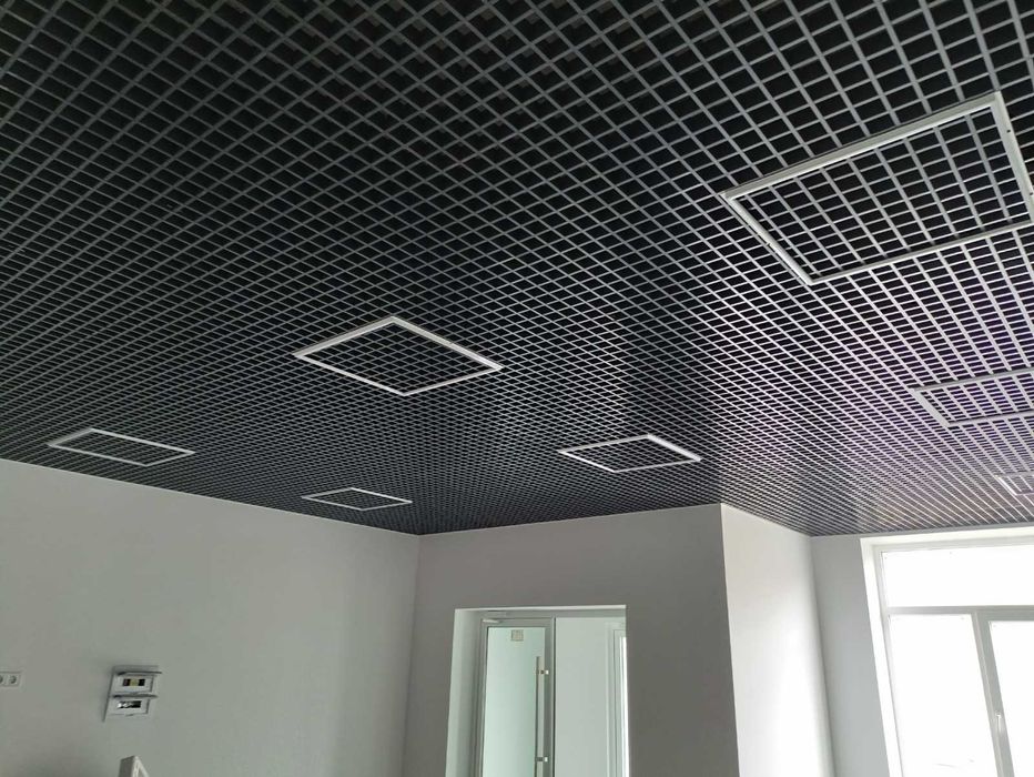 Грильято, Армстронг, Рейкові стелі