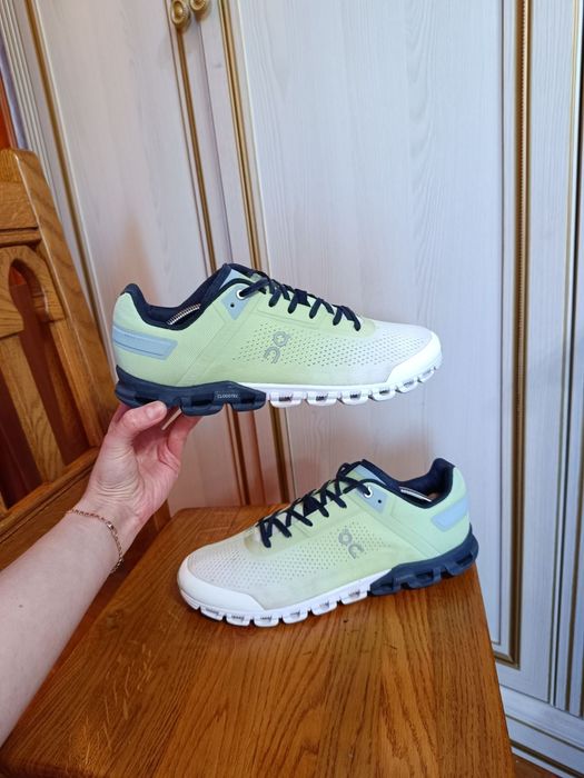 On Running Cloudflow кросівки Vietnam Оригінал 45р