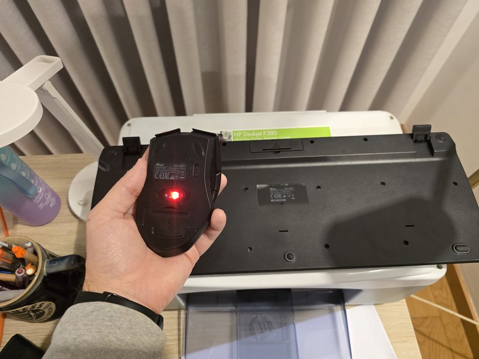 Vendo teclado +Rato Wi-Fi Sem fios