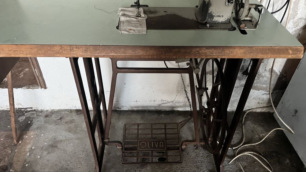 Maquina costura Oliva