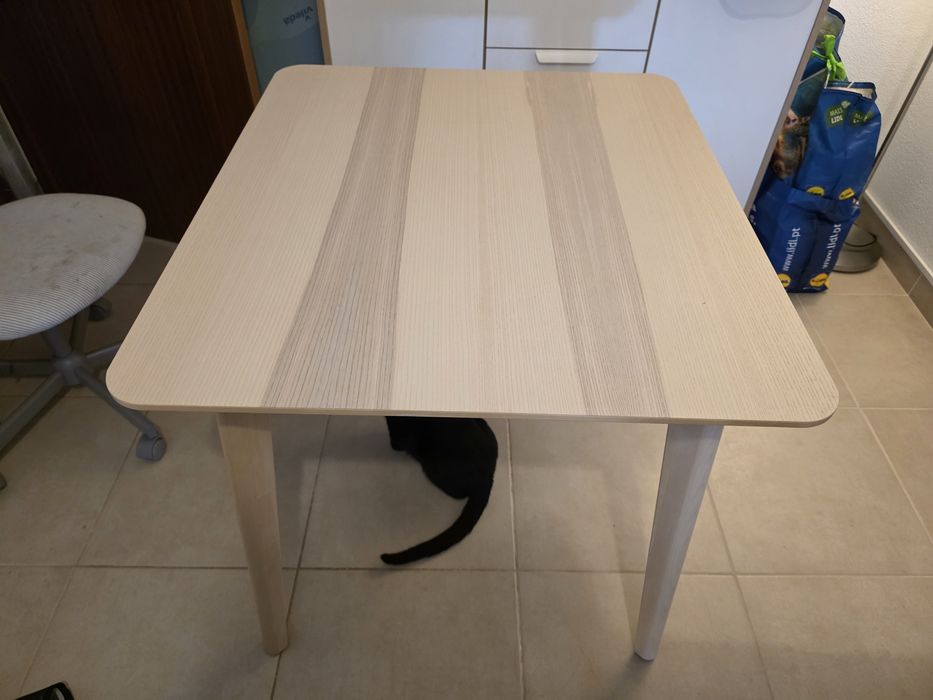 Mesa IKEA Lisabo