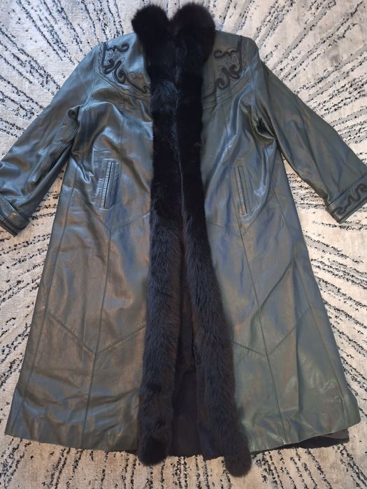 Skórany płaszcz damski