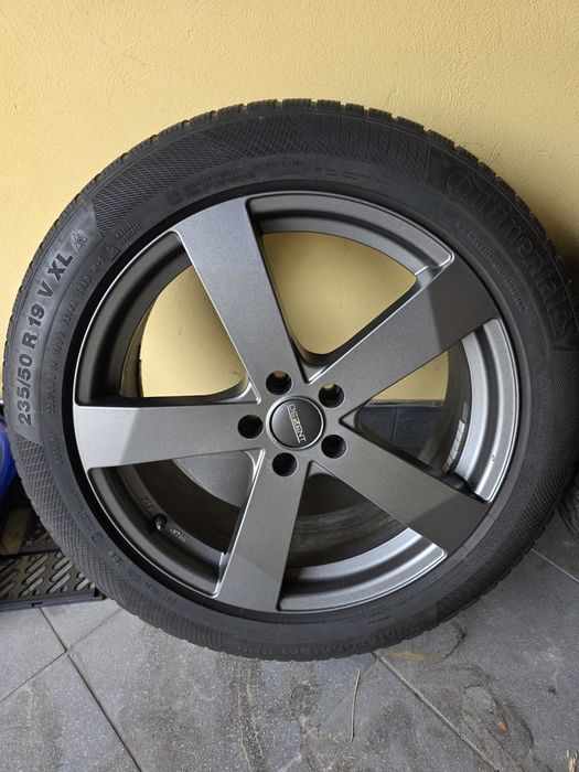 REZERWACJA Alufelgi Dezent  108x5 Et 45 19 Cali z oponami zimowymi  Continental