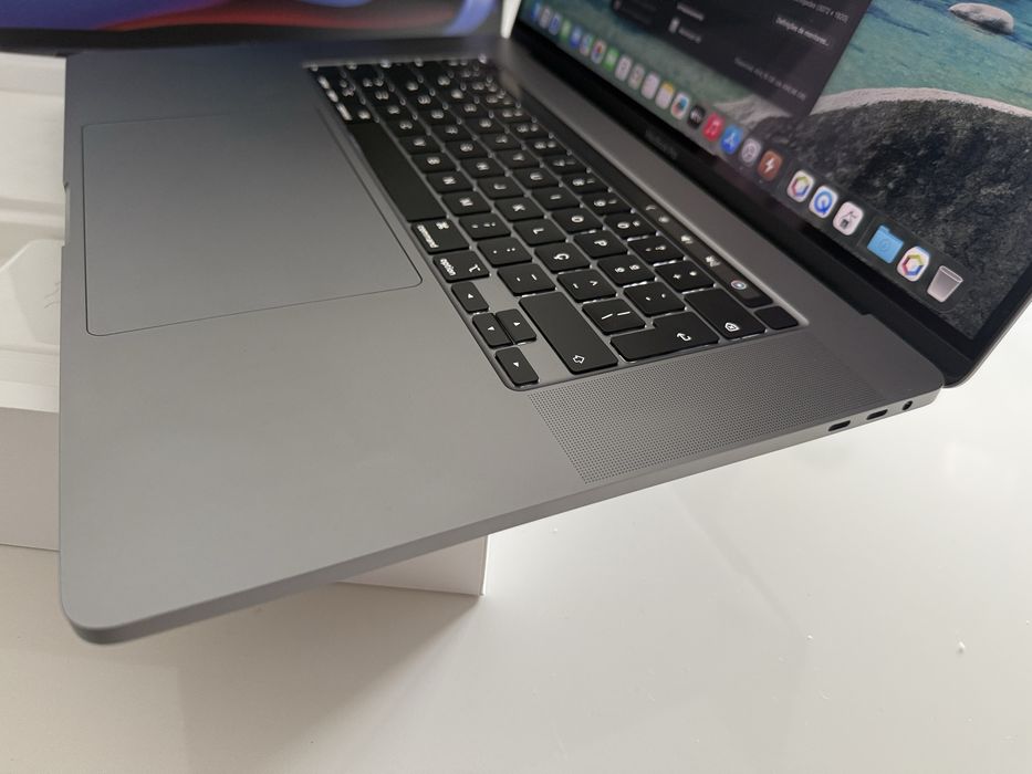MacBook Pro 16" A2141 (16gb/512)