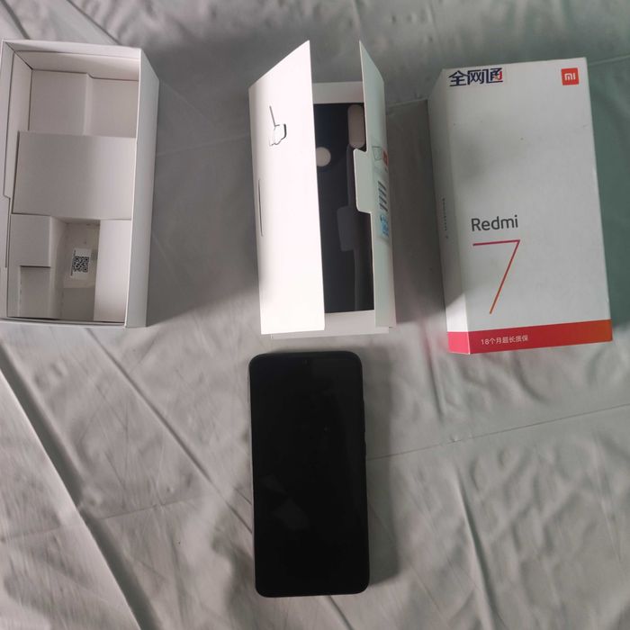 Redmi 7 4/64Gb вживаний