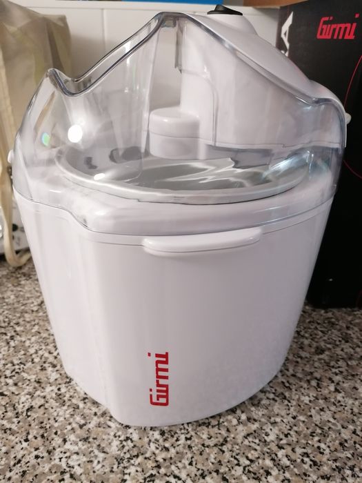 Máquina gelados Girmi nova