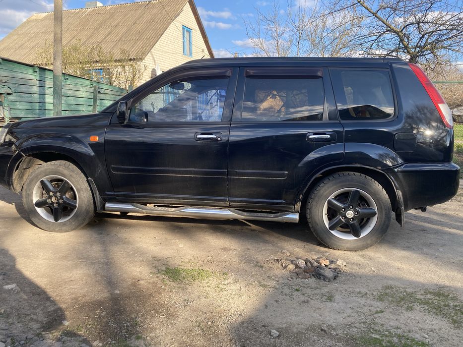 Продам автомобіль нісан X трейл всі питаня за нормером 0994163352 на смс не відповідаю