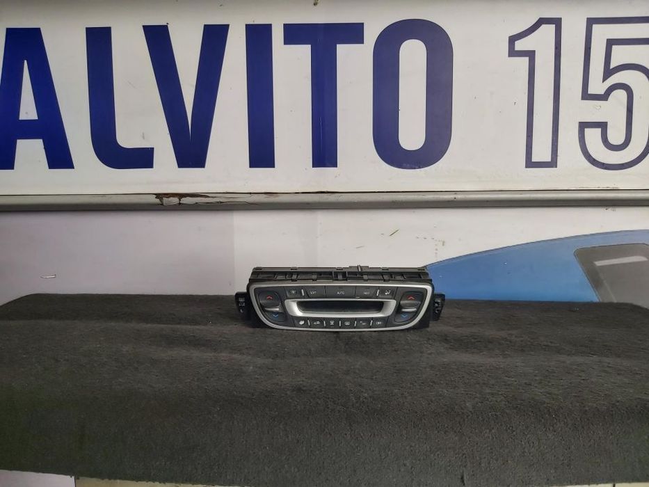 Comando Climatronic Renault Megane 3   Ref: 275100007R---