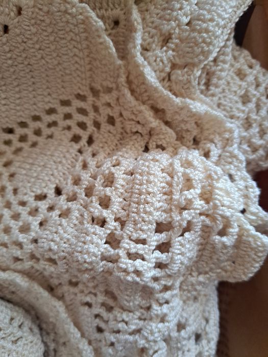 colcha de casal em crochê feita a mão