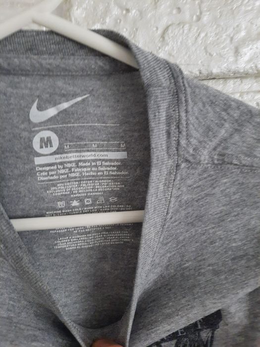 Damski t-shirt Nike, rozm.m młodzieżowy