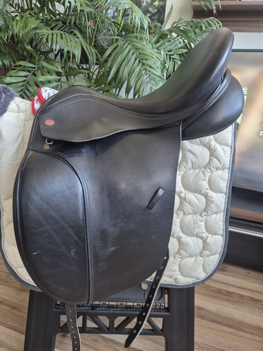 Siodlo Kent&Masters Dressage 17.5