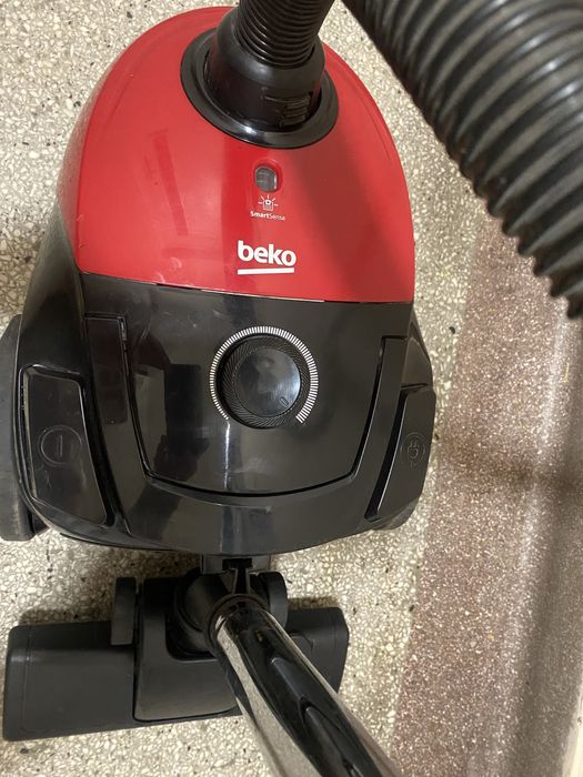 Odkurzacz  workowy Beko VCC34801AR