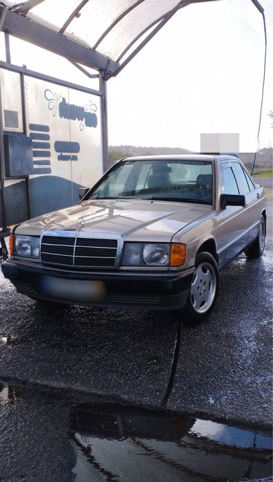 Mercedes benz 190D 2.5