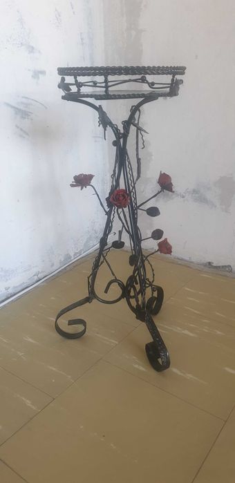 Stojak na Kwiaty metalowy Jedyny !!
